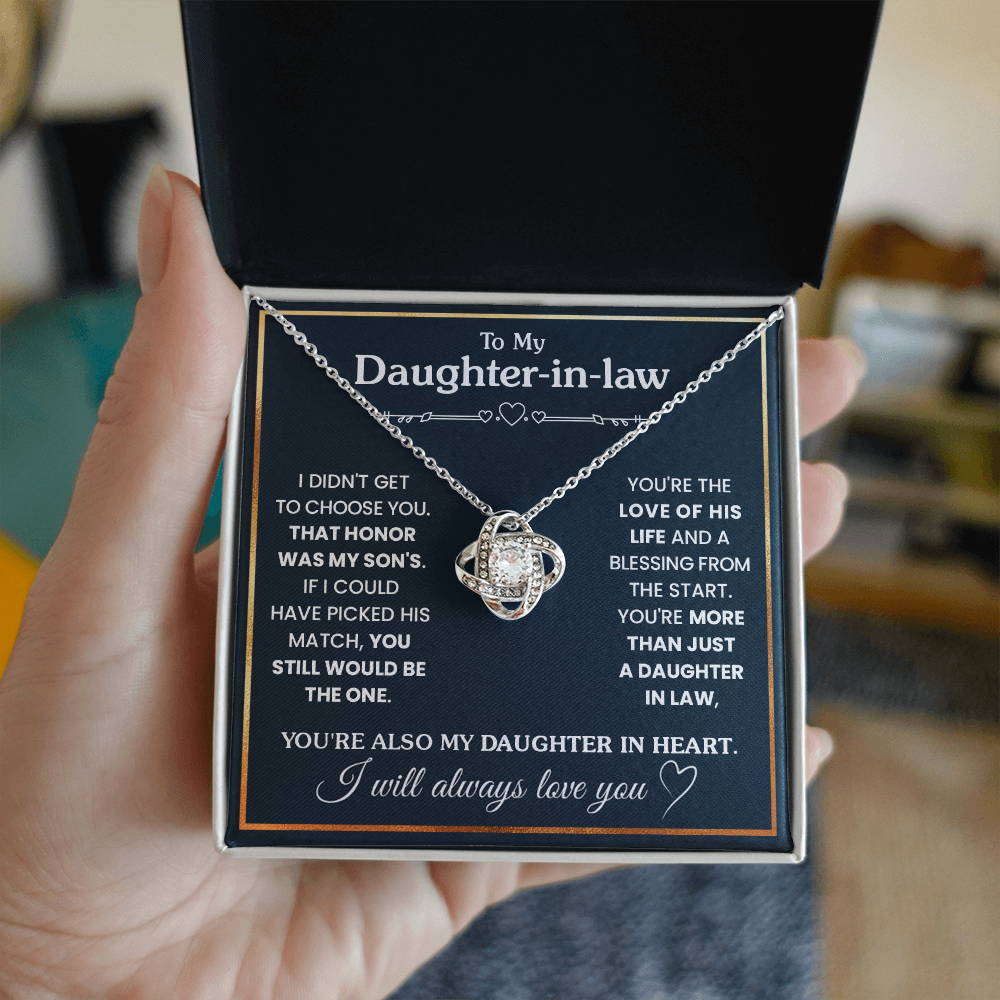 DIL - Love Knot Necklace